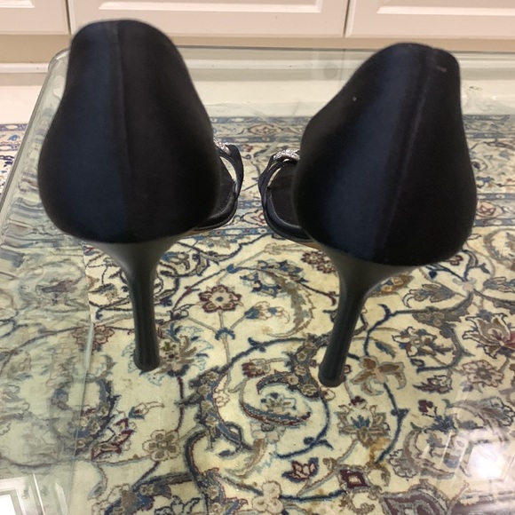 Giuseppe Zanotti size 38.5 VGUC satin with crystal vamp sandals et $695 - Picture 4 of 7